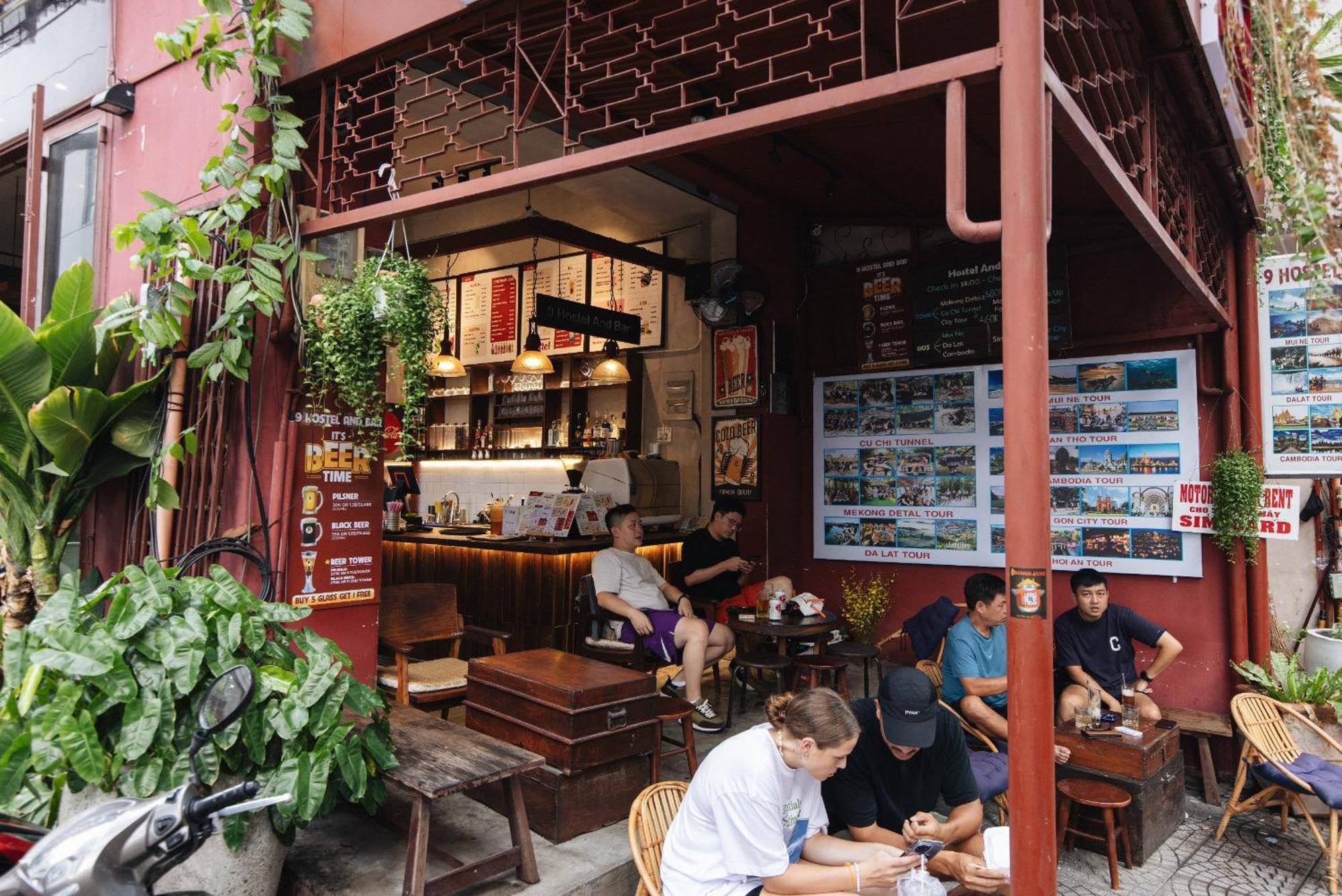 9 Hostel And Bar Thành Pho Ho Chí Minh Esterno foto