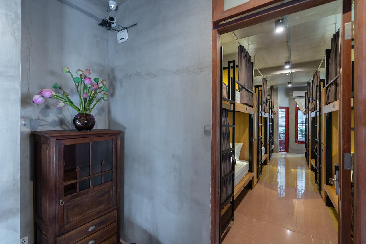 9 Hostel And Bar Thành Pho Ho Chí Minh Esterno foto