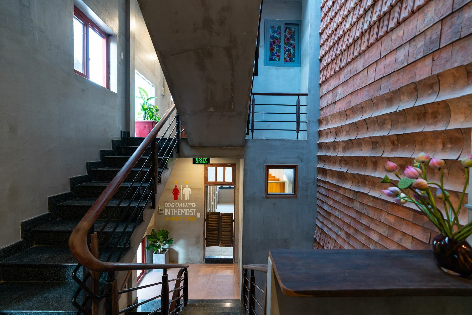 9 Hostel And Bar Thành Pho Ho Chí Minh Esterno foto