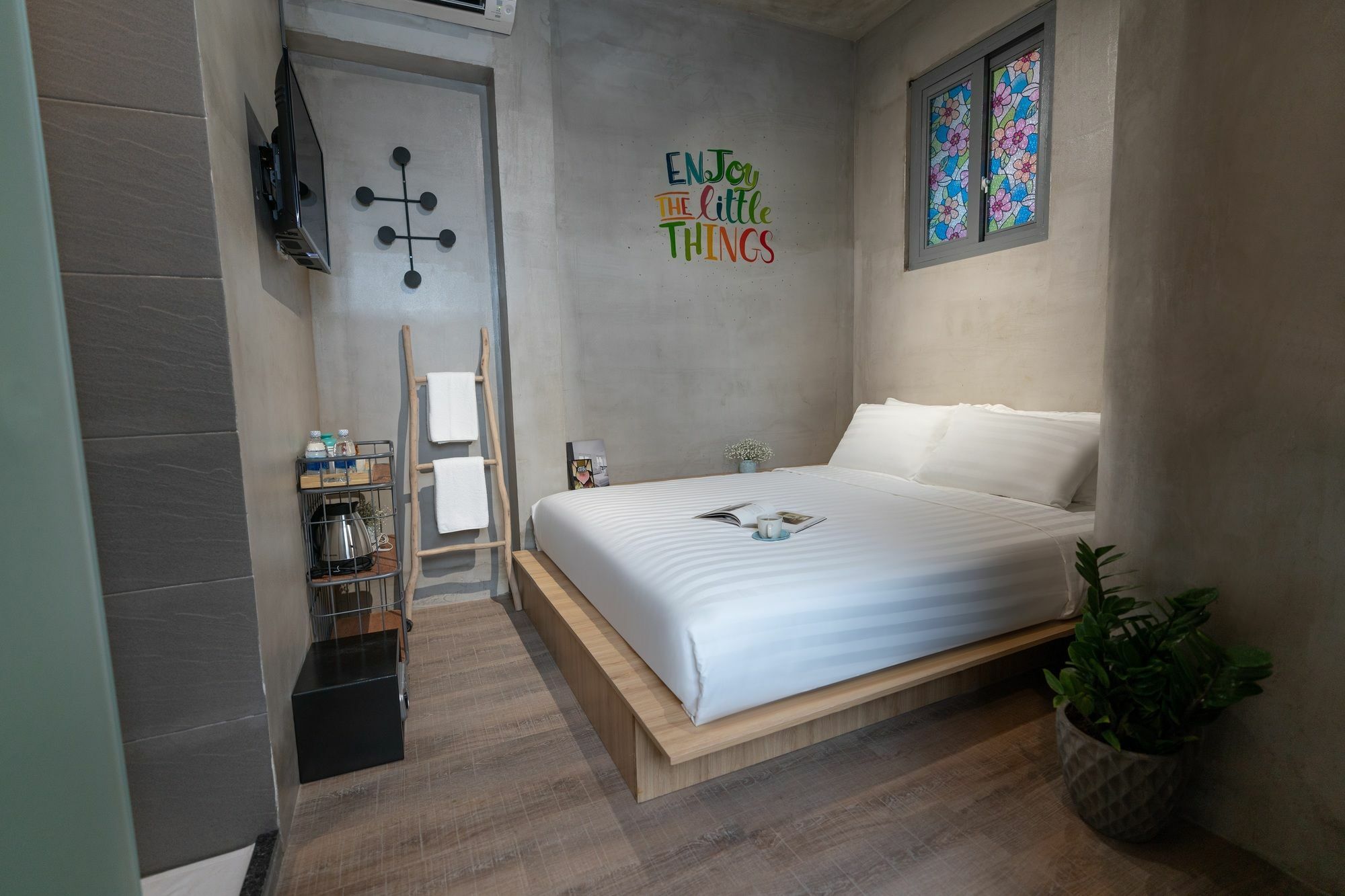 9 Hostel And Bar Thành Pho Ho Chí Minh Esterno foto